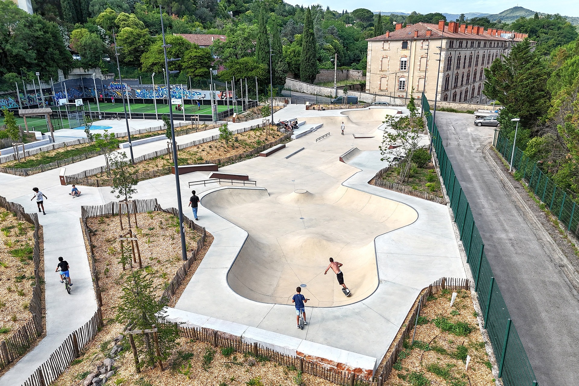 Parc du Grézac Lodève Skate Spot