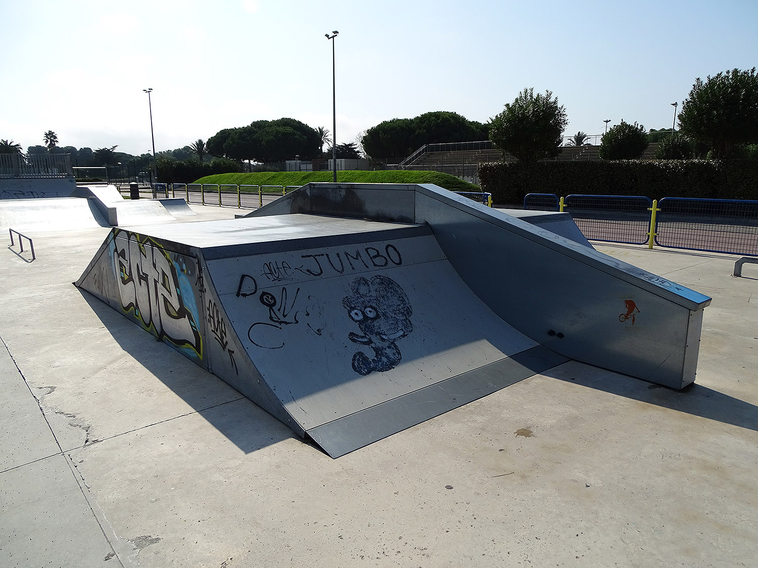 Le Grau du Roi Skatepark Le Grau du Roi Skate Spot 2/5