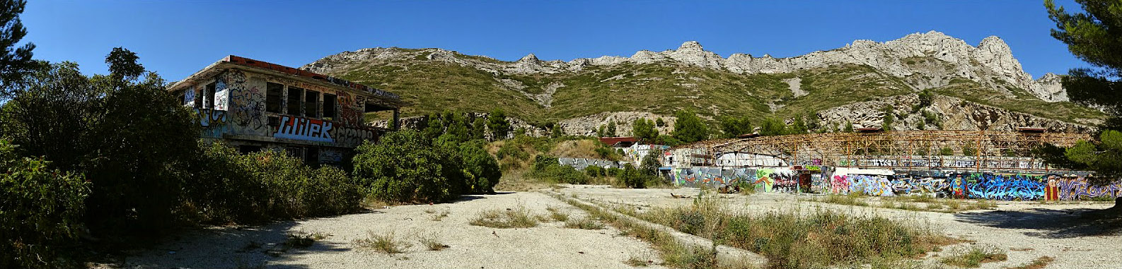 La Caverne Do It Yourself Marseille Skate Spot 5/5