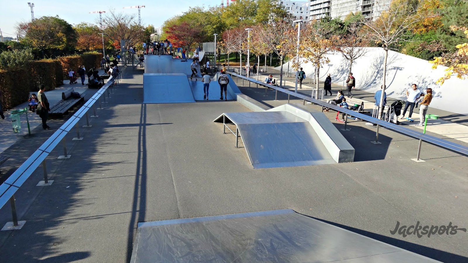 Martin Luther King Skatepark Paris Skate Spot 3/5
