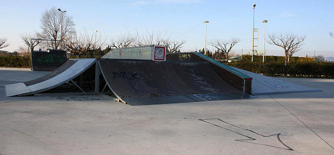 Old Park Skatepark Carpentras Skate Spot 2/5