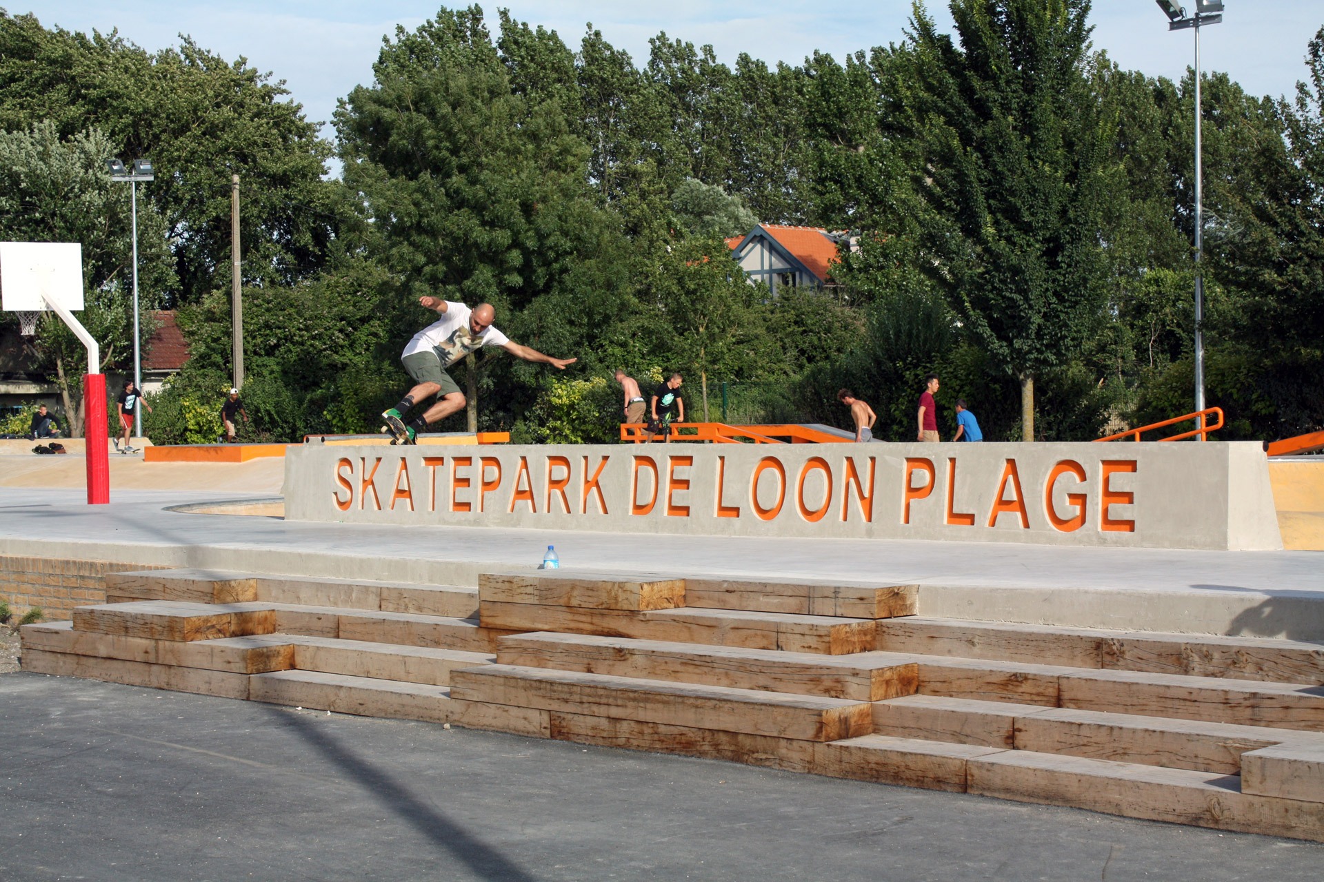 Espace Jeunes Skatepark Loon Plage Skate Spot 4/5