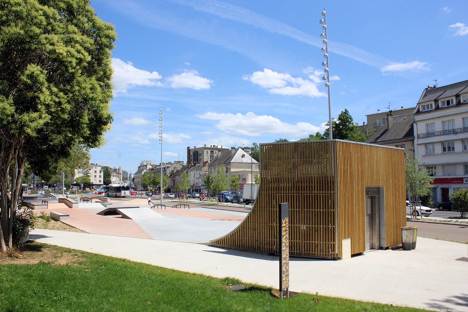 La Rue d' Auge Spot Street Caen Skate Spot 4/5