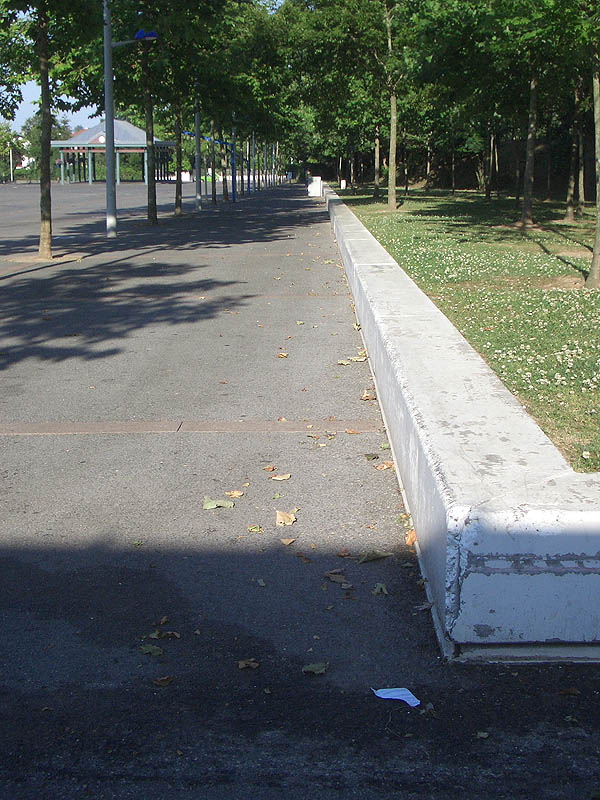 Lycée Andora Spot Street Anglet Skate Spot 3/5