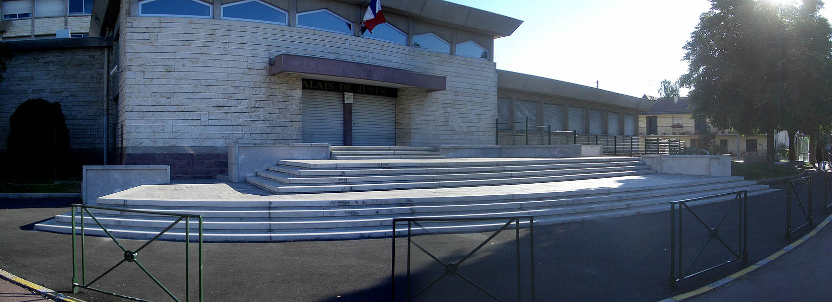 Palais de Justice Bayonne Skate Spot