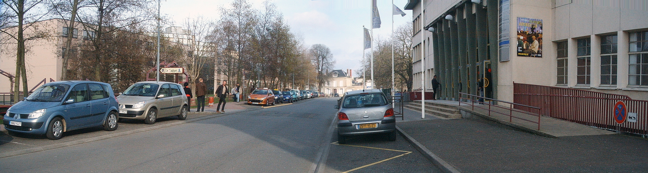 Le Cadran Évreux Skate Spot