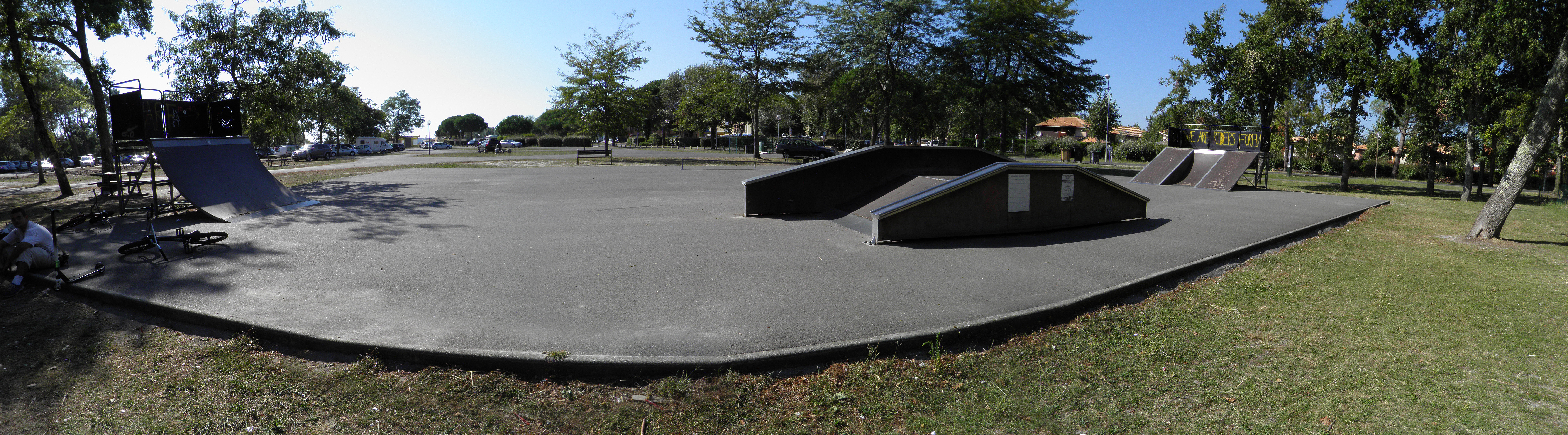 Le Port Hourtin Skate Spot