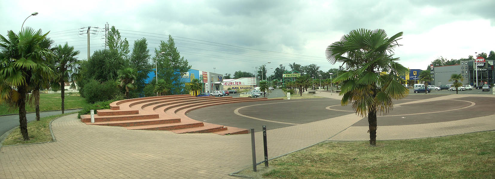 ZA Le Mail Lons Skate Spot