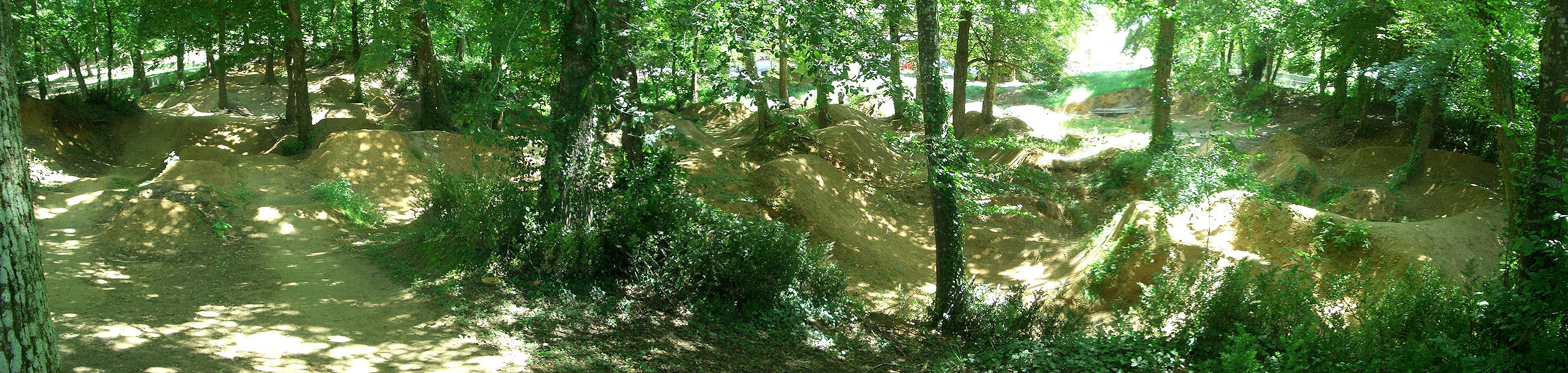 Nahuques Dirt Mont de Marsan Skate Spot