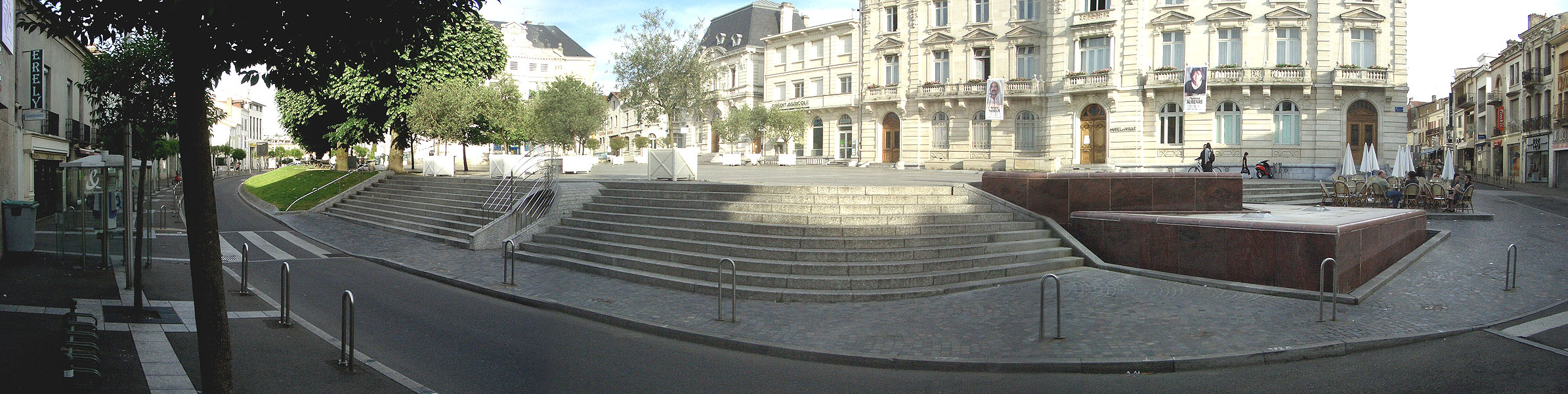 La Mairie Mont de Marsan Skate Spot