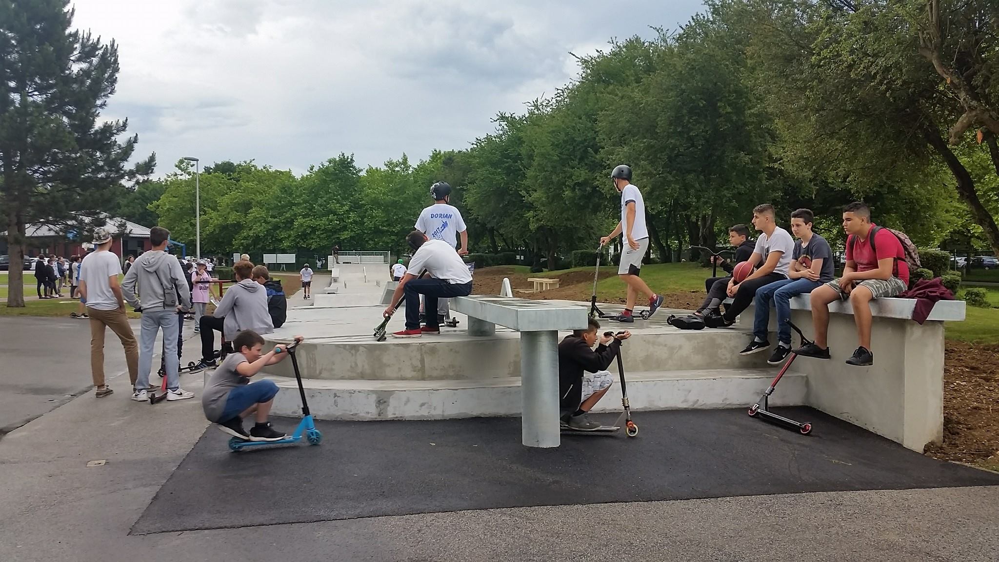 Le Bois Maurepas Skate Spot