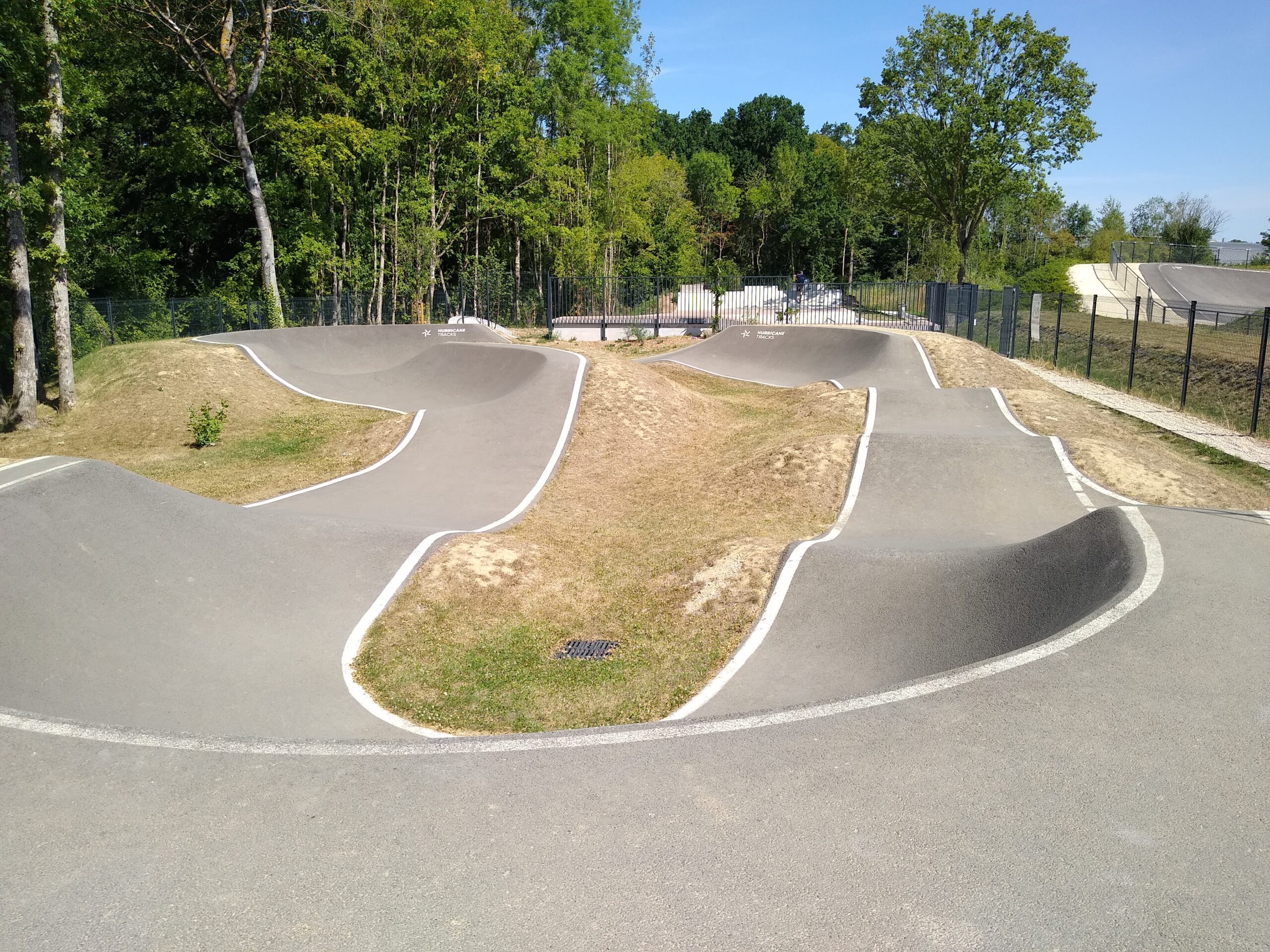 Pole Glisse Voisins le Bretonneux Skate Spot