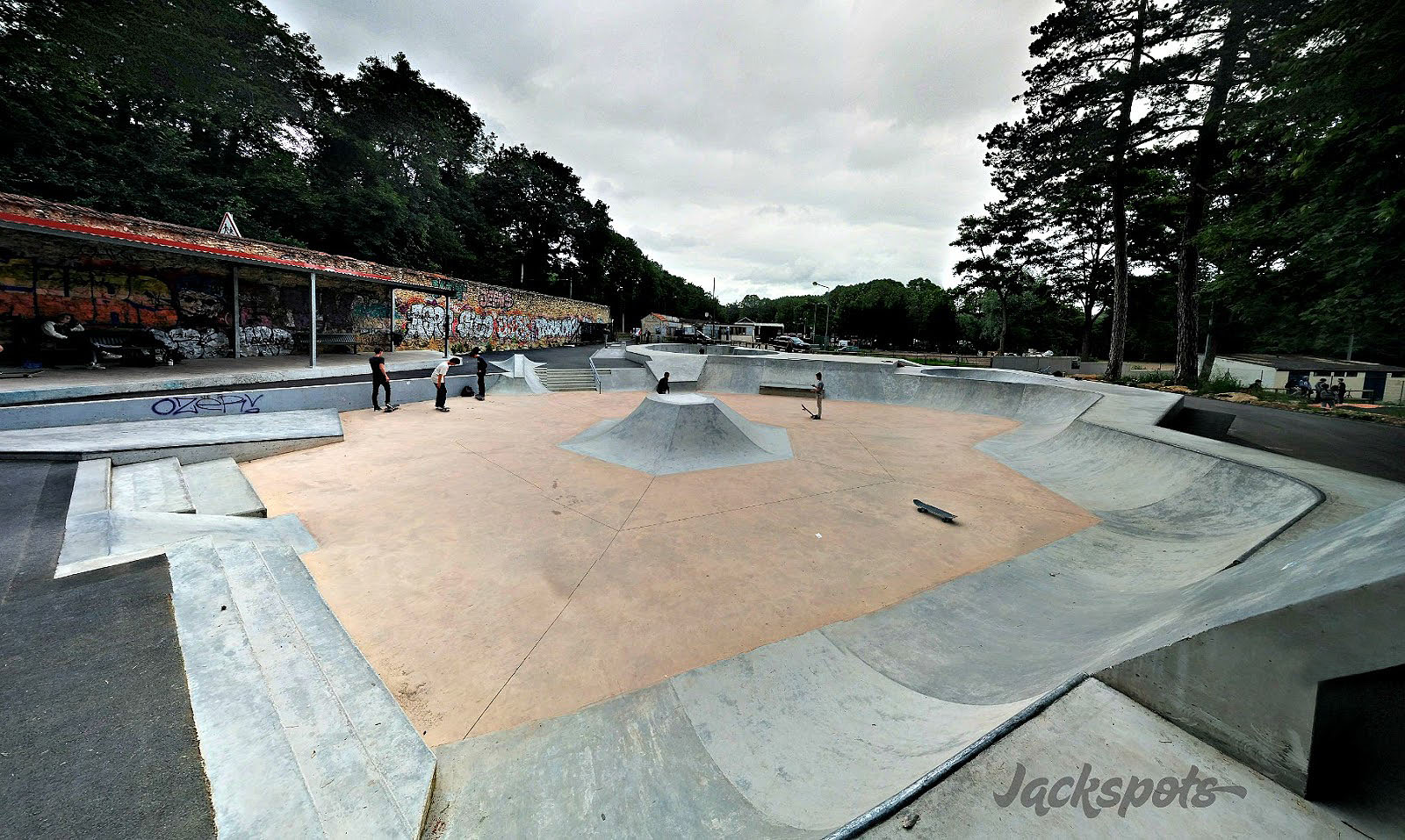 Étang de Chalais Meudon Skate Spot