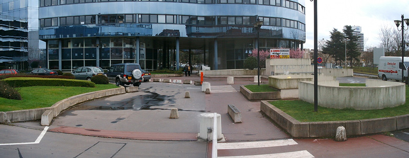 Chambre de Commerce Cergy Skate Spot