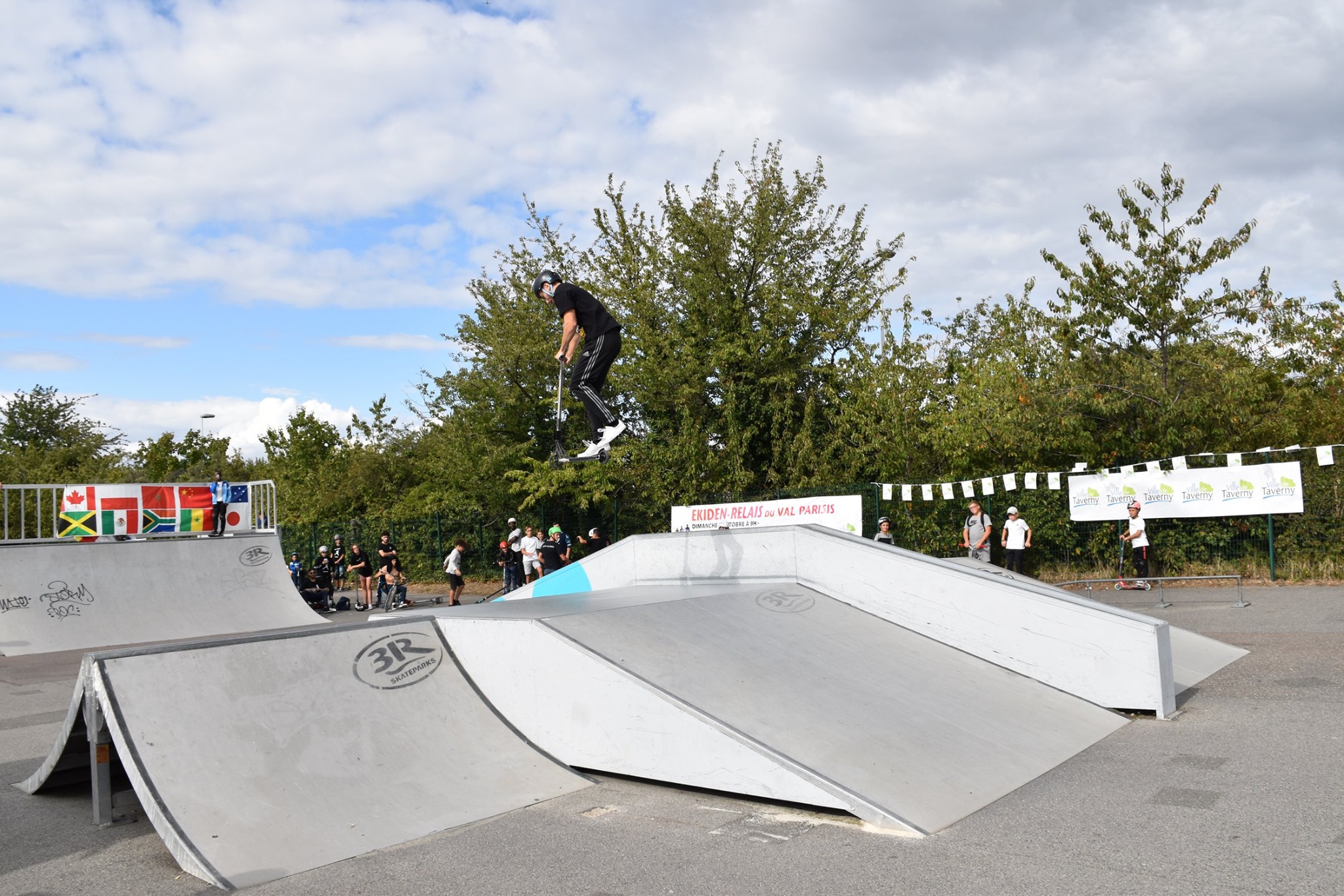 Collège Georges Brassens Taverny Skate Spot