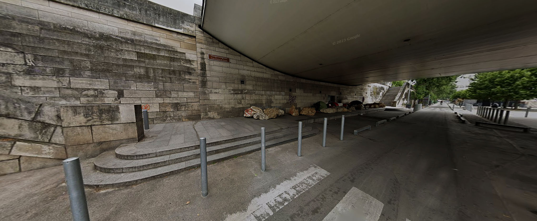 Pont Charles de Gaulle Paris Skate Spot
