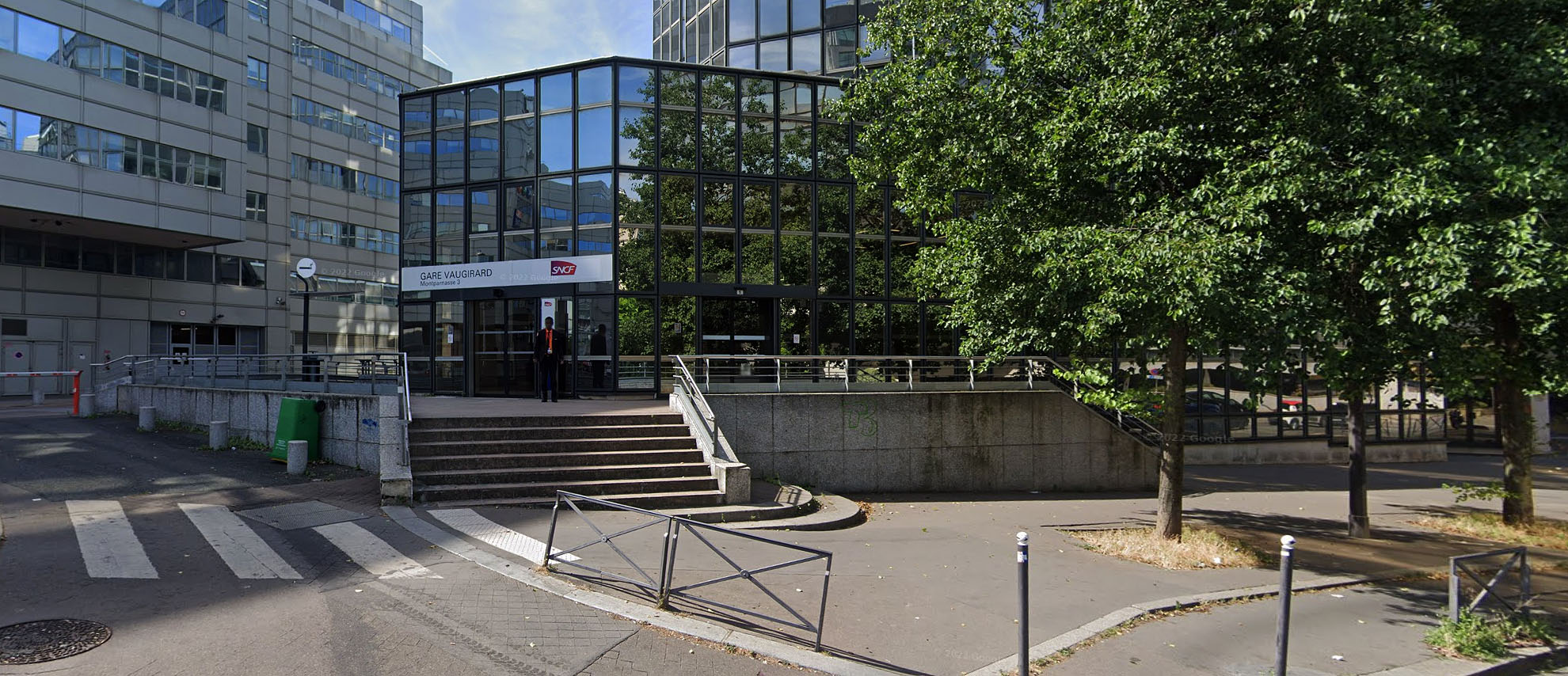 Gare Montparnasse Hall 3 Vaugirard Paris Skate Spot