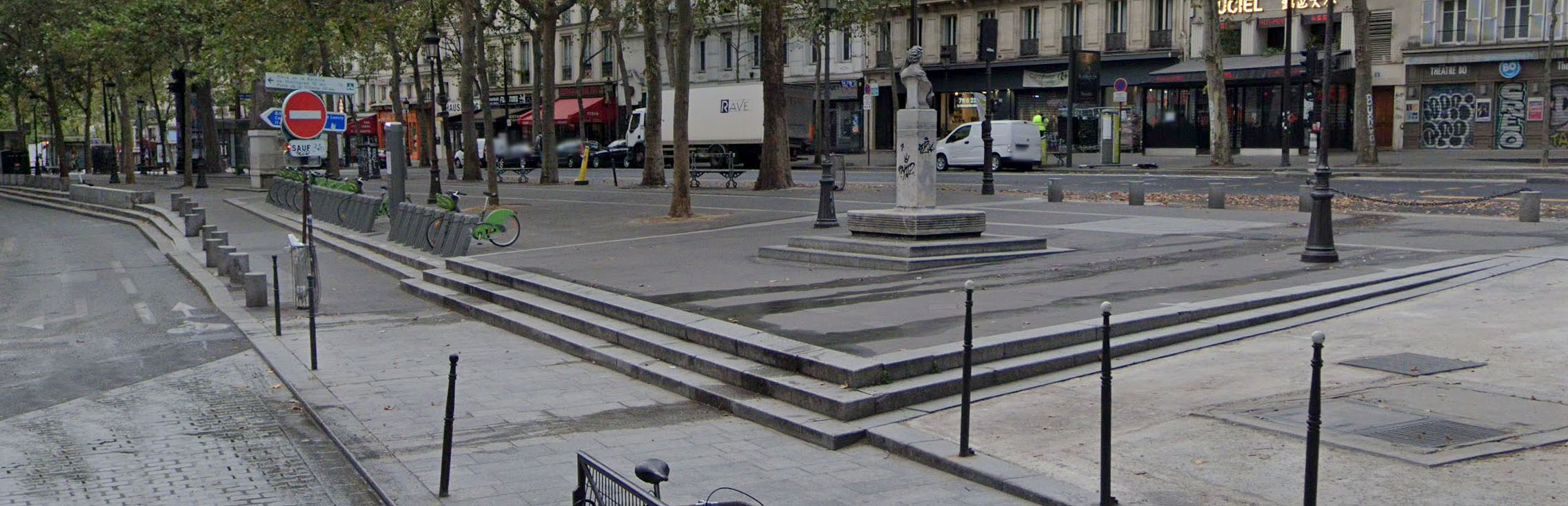 Strauss Paris Skate Spot