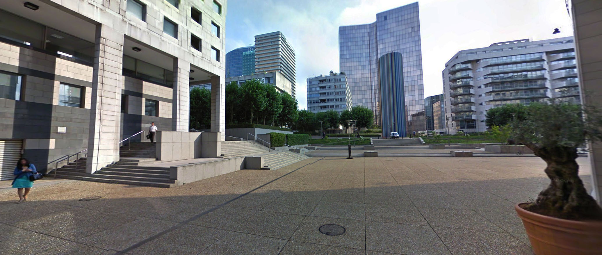 Sofitel Puteaux Skate Spot