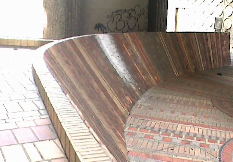 Tour Neptune Courbevoie Skate Spot