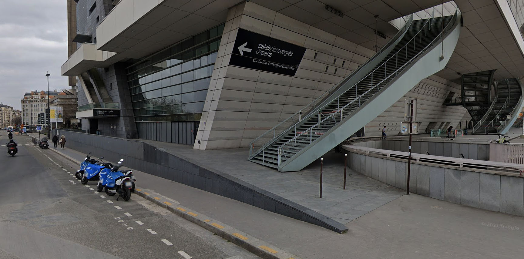 Palais des Congrès Paris Skate Spot