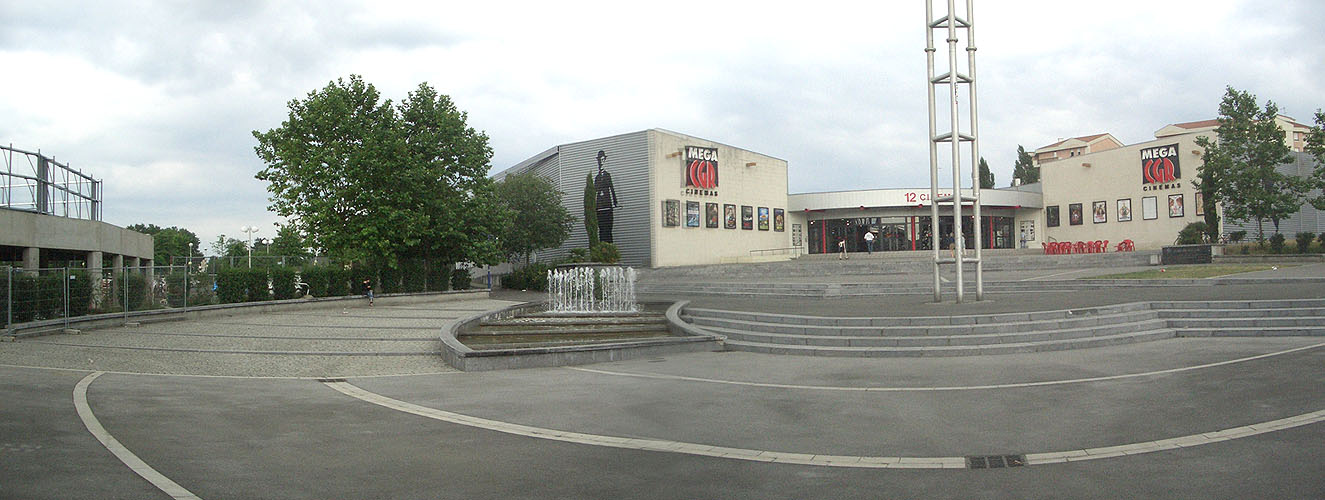 Cinéma CGR Pau Skate Spot