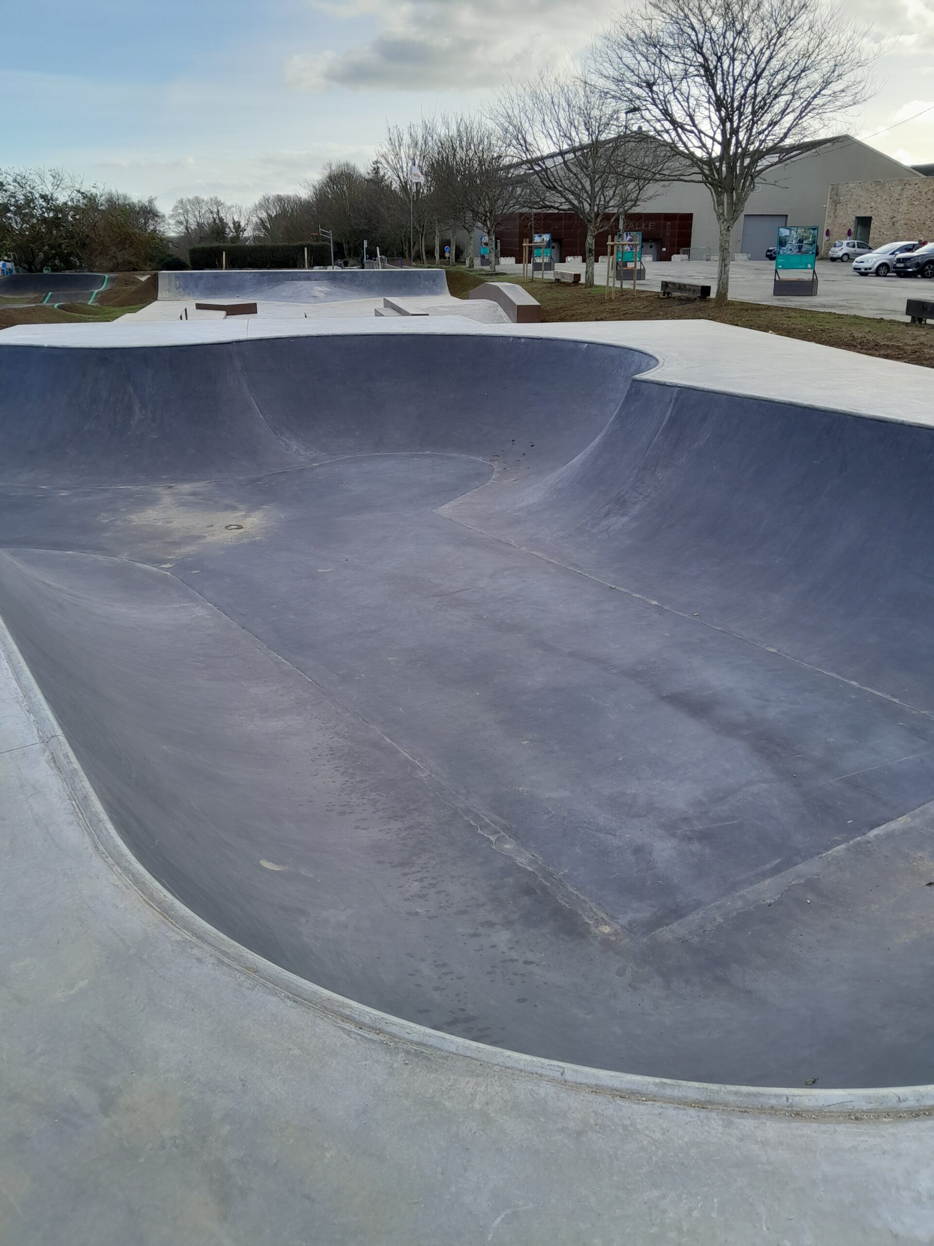 Parc Raphalen Plonéour Lanvern Skate Spot