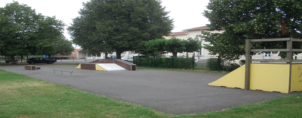 La Mairie Puyoô Skate Spot
