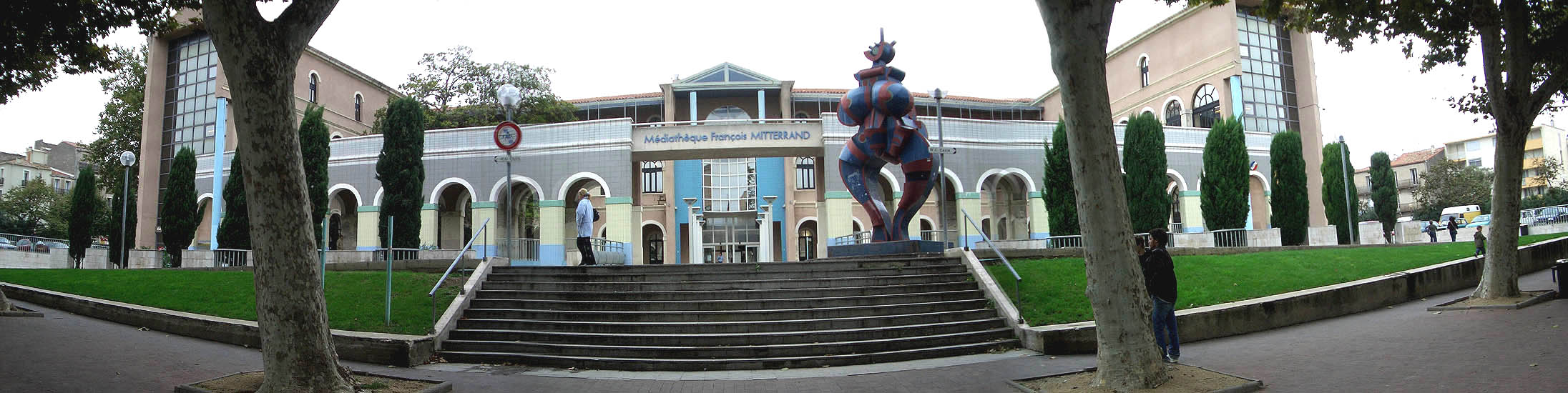 Médiathèque Mitterrand Sète Skate Spot