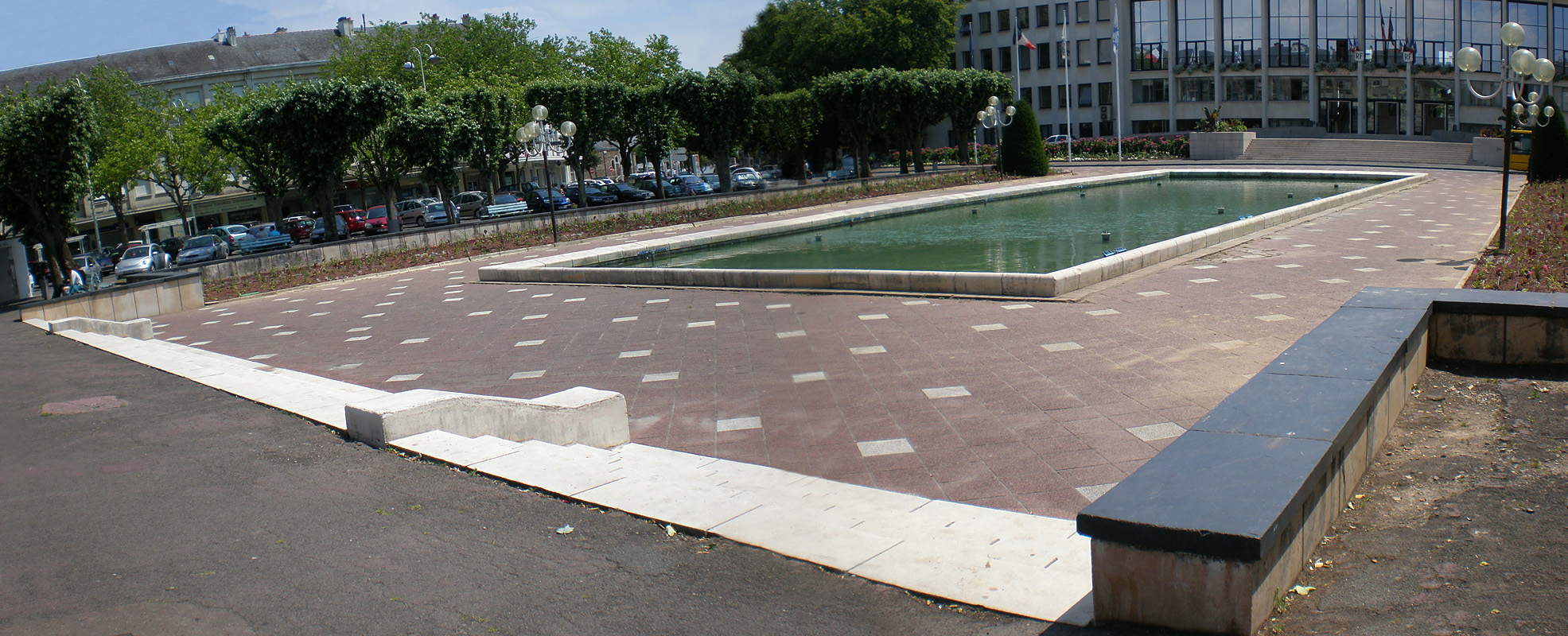 Hôtel de ville Saint Nazaire Skate Spot