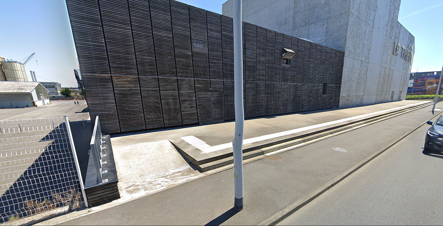 Le Théâtre Saint Nazaire Skate Spot