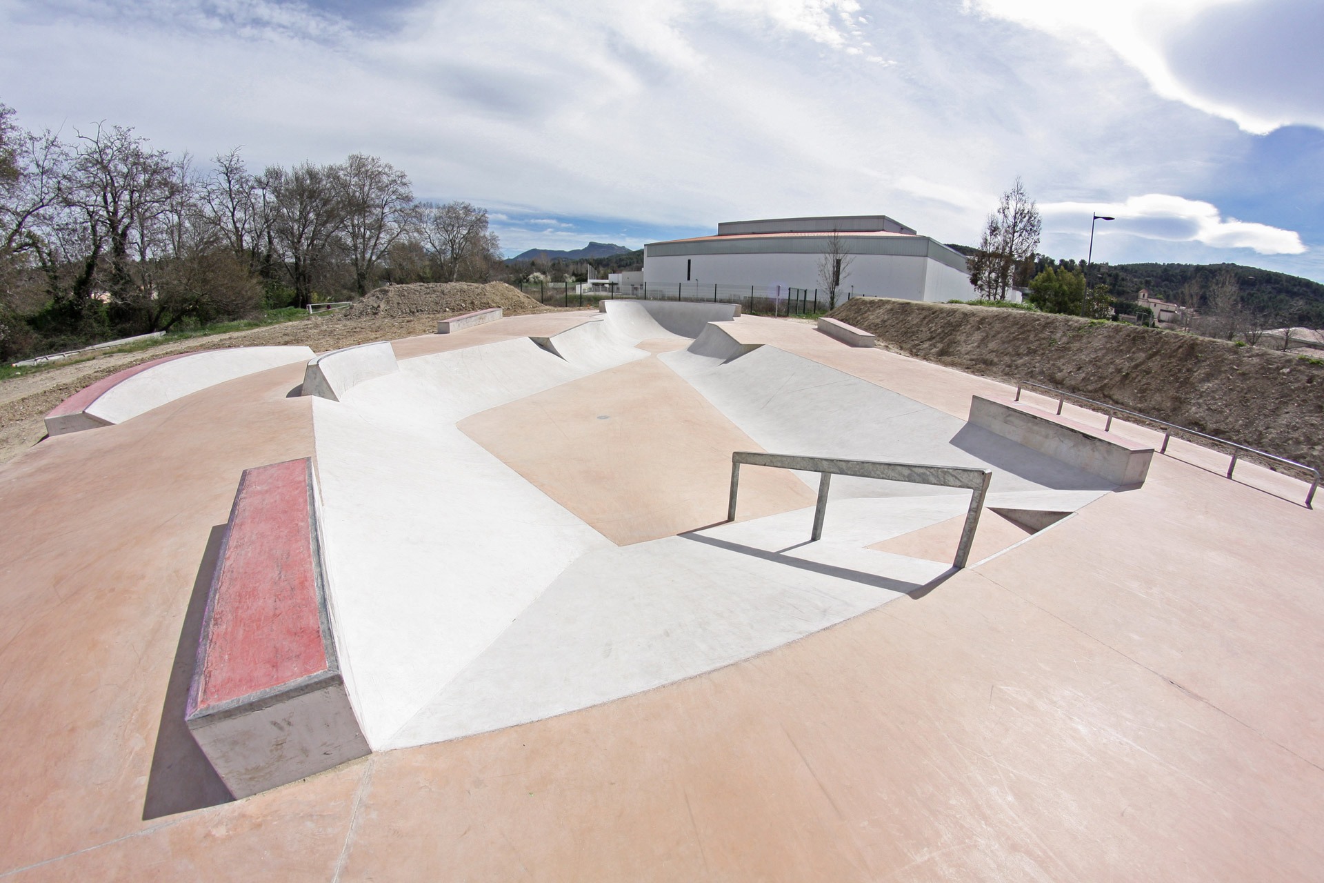Simiane Simiane Collongue Skate Spot