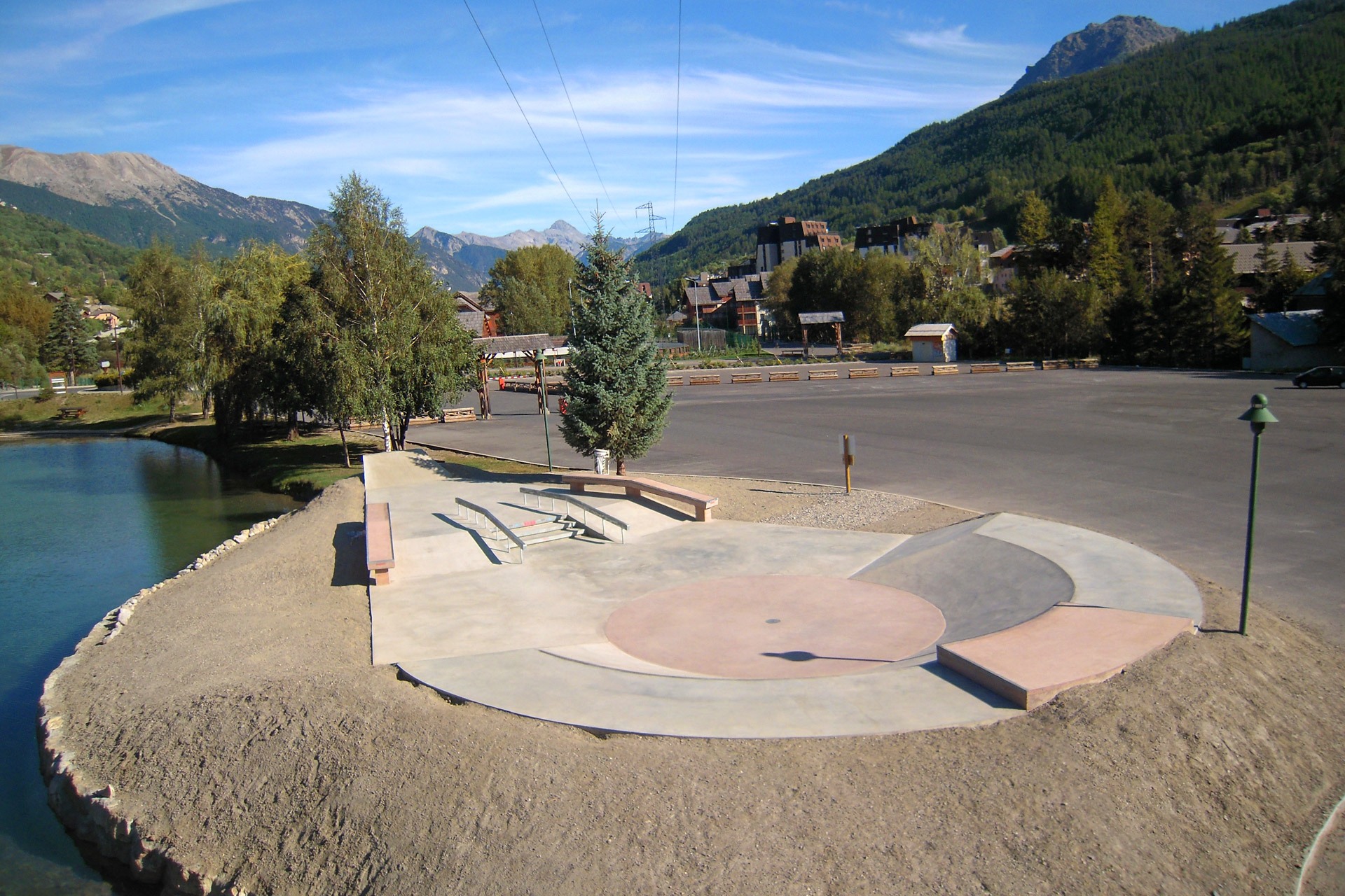 Télécabine Pontillas La Salle les Alpes Skate Spot