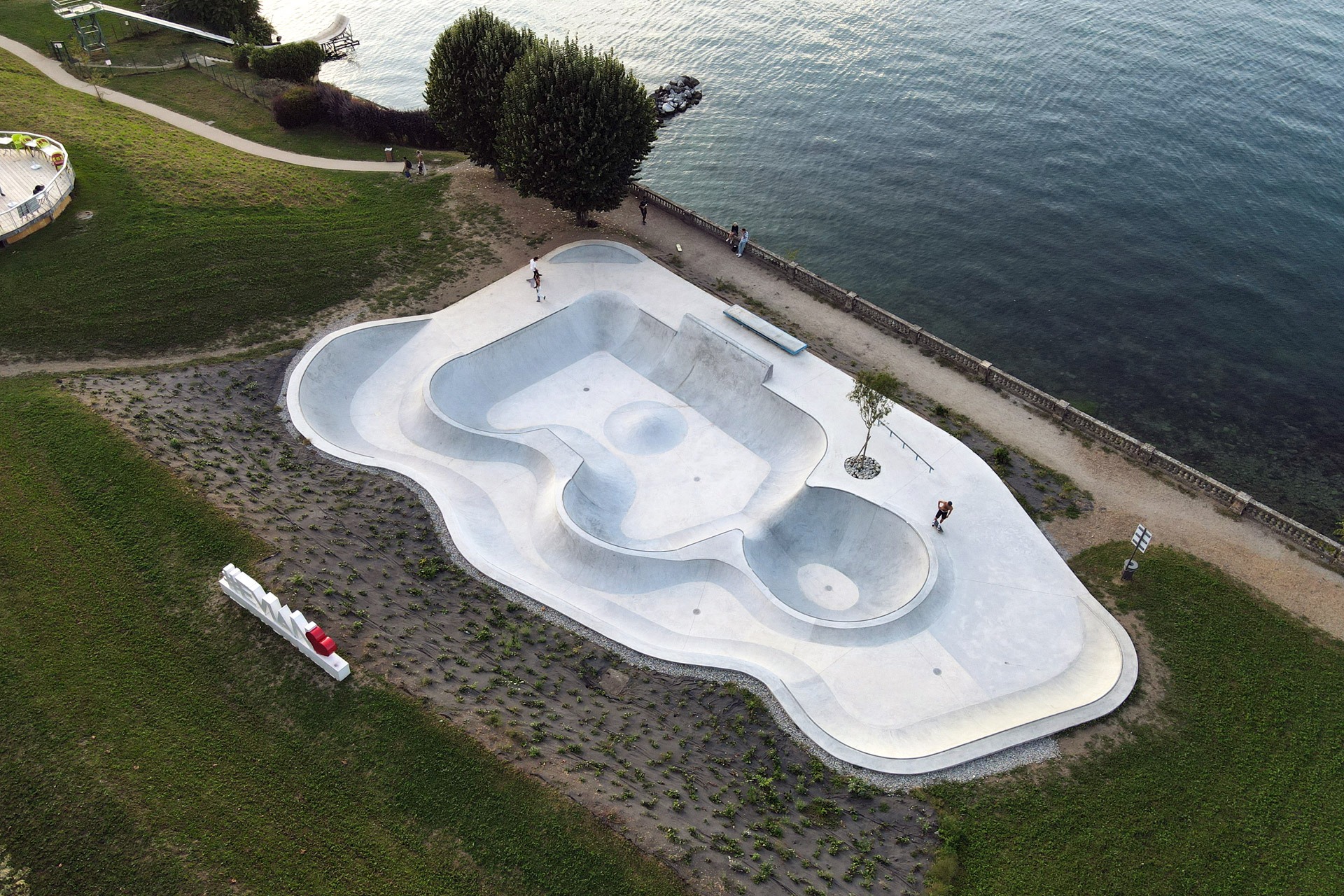 Bowl d' Évian Évian les Bains Skate Spot
