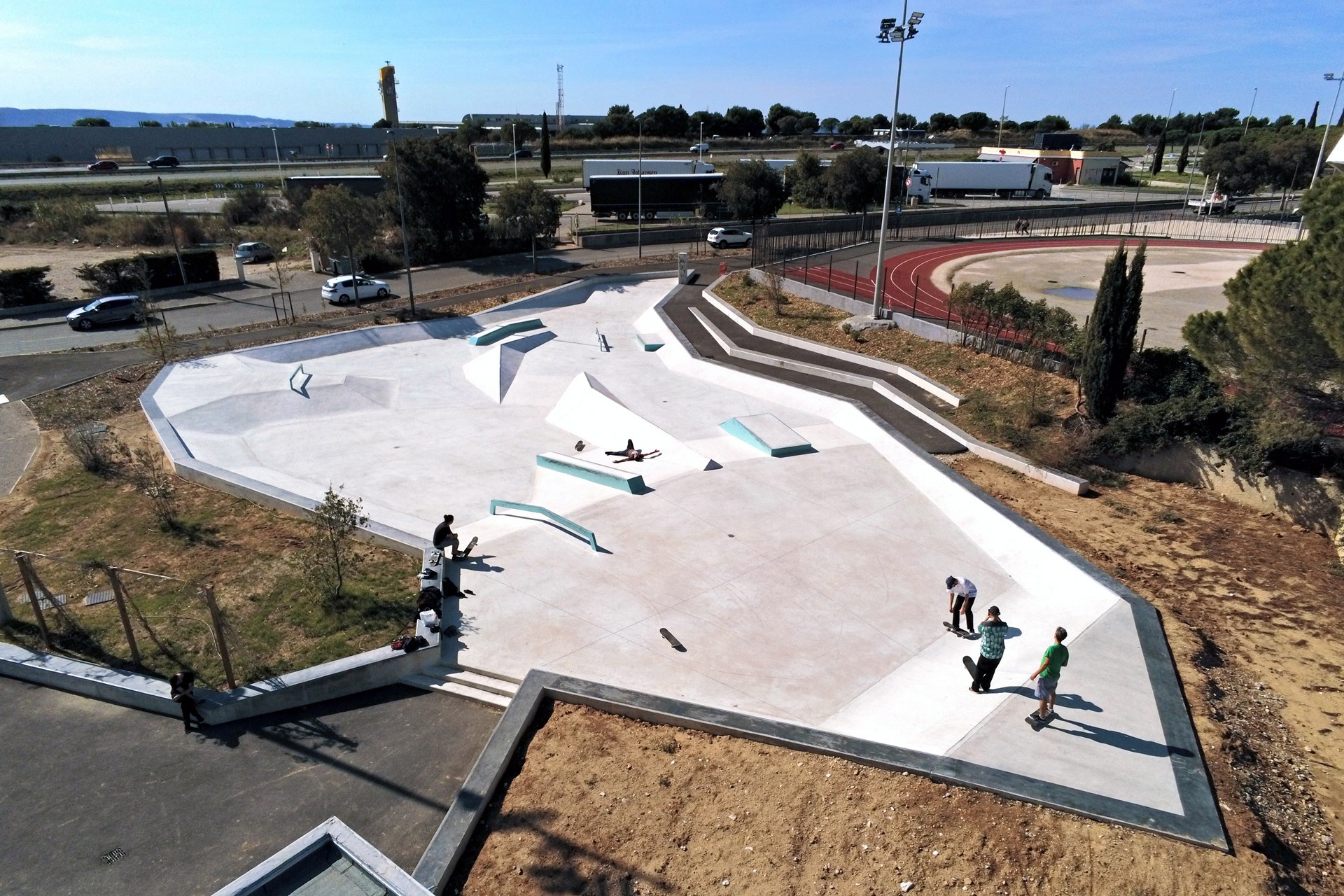 Complexe Léo Lagrange Vitrolles Skate Spot
