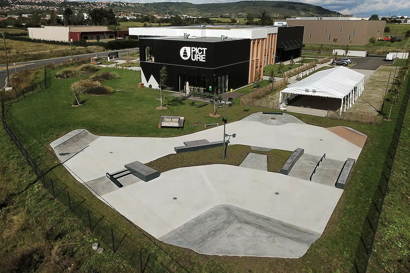 Picture Organic Clothing Cébazat Skate Spot