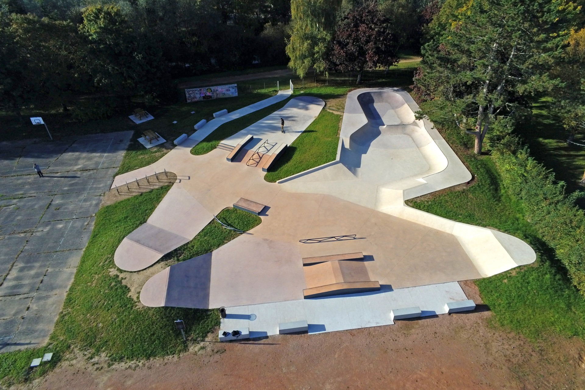 Espace Socio Culturel Paray le Monial Skate Spot