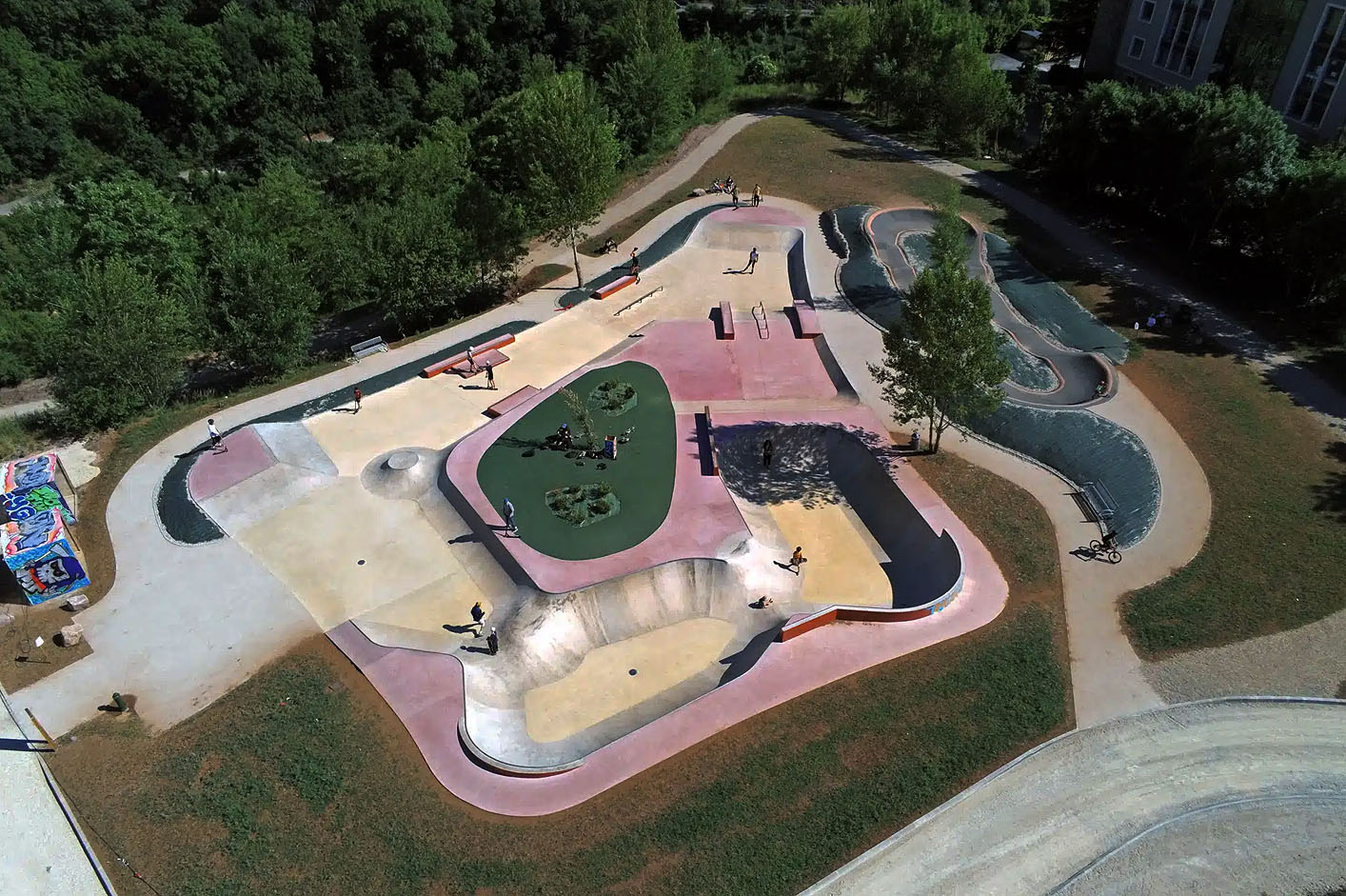 Val de Bourran Rodez Skate Spot