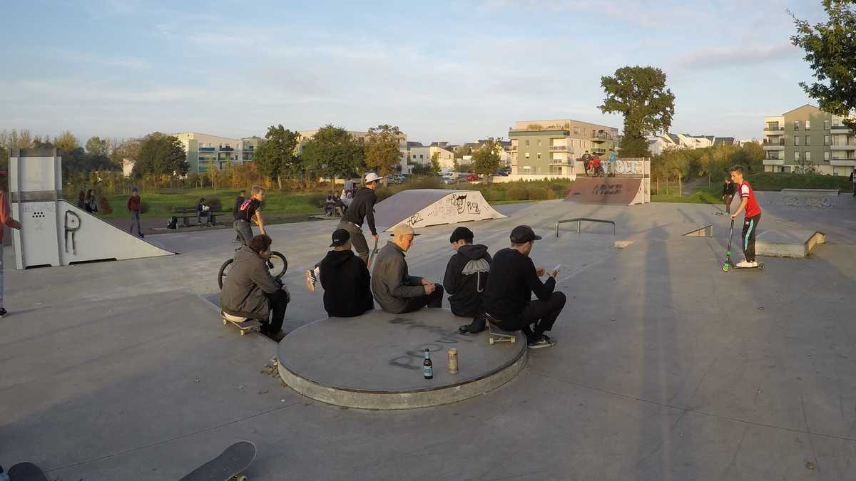 Complexe Chassebœuf Pacé Skate Spot