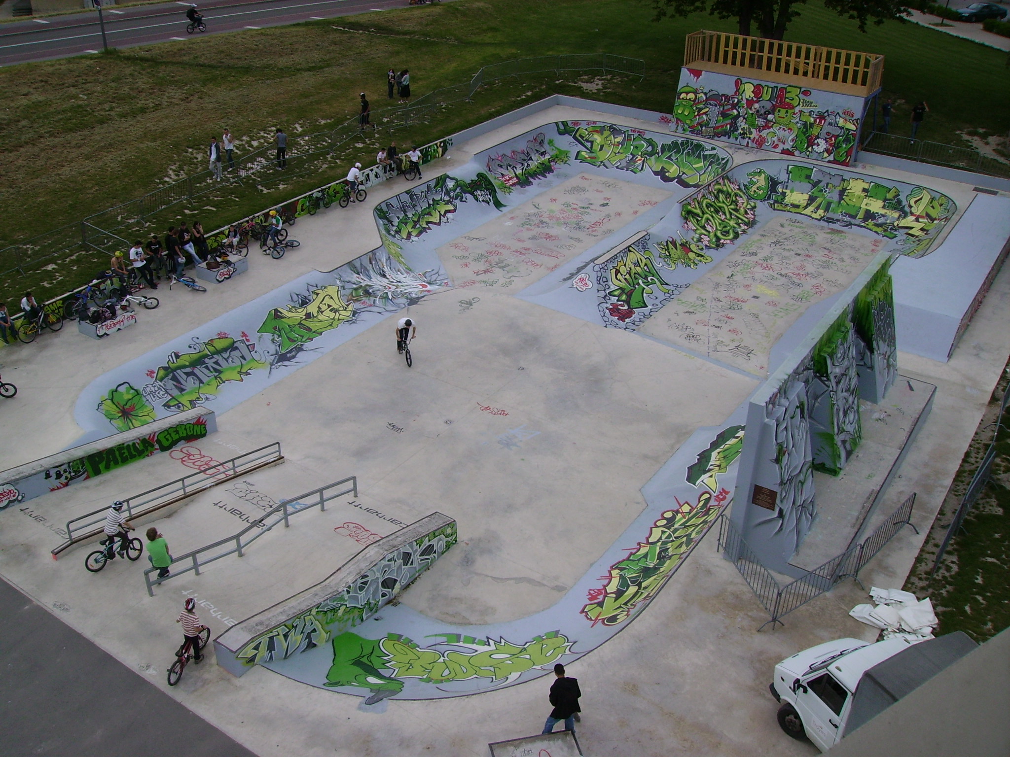 Les Deux Rives Troyes Skate Spot