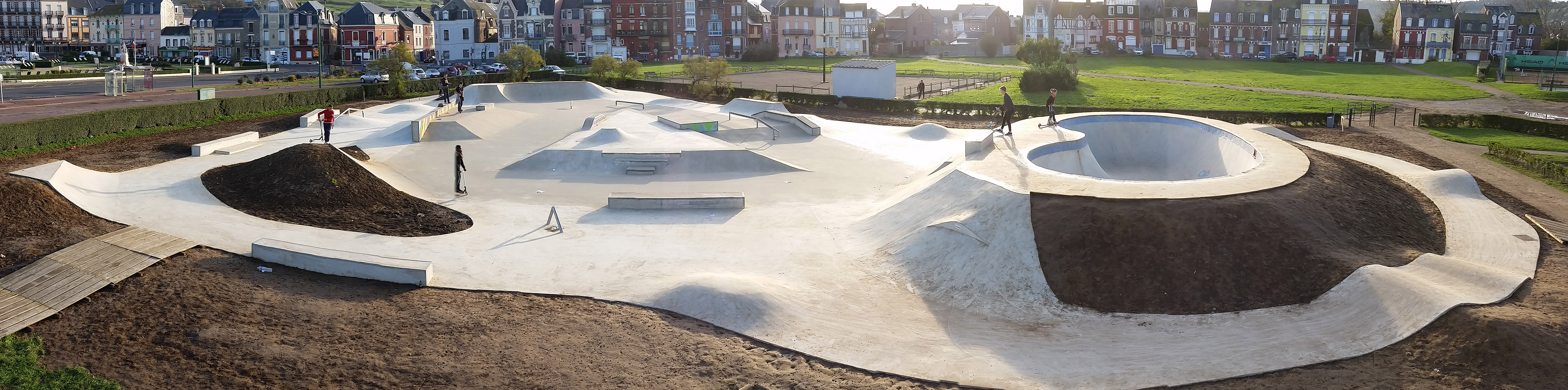 Square du Souvenir Mers les Bains Skate Spot