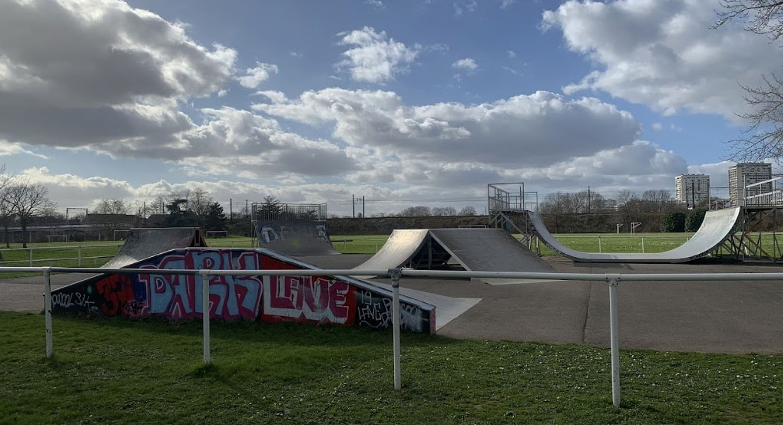 Île de Balzac Tours Skate Spot
