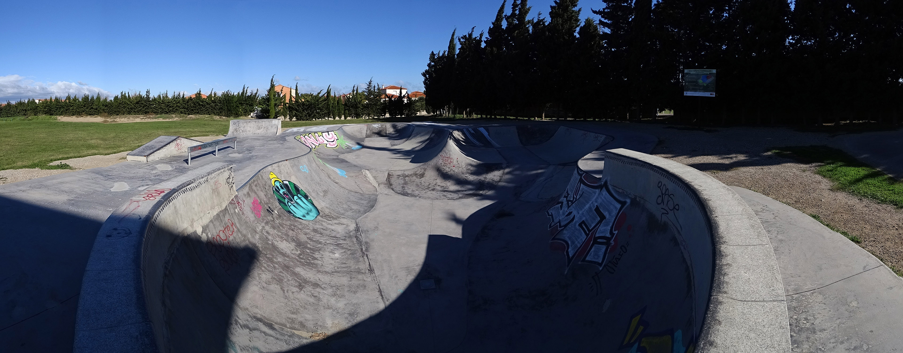 Halle Des Sports Torreilles Skate Spot