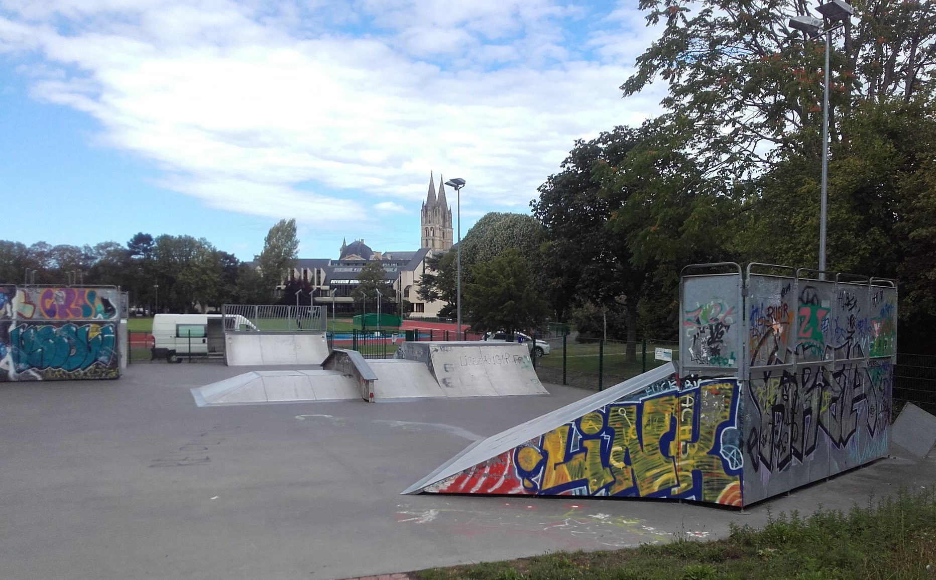Stade Hélitas Caen Skate Spot