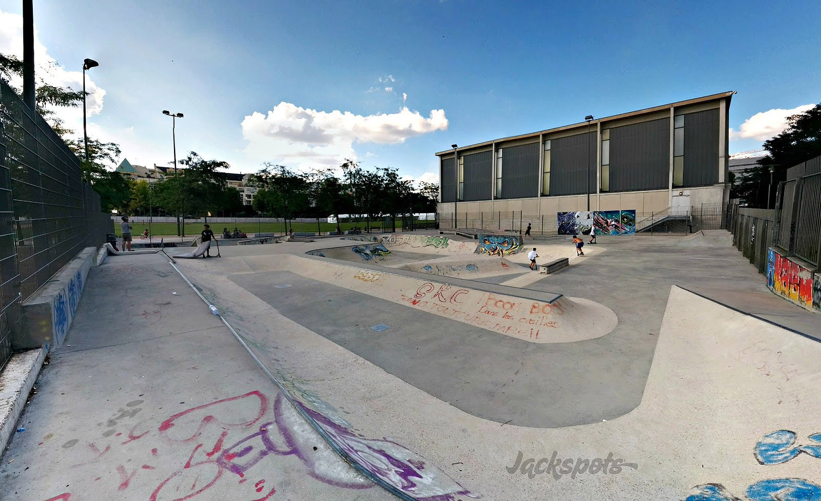 Parc Ricard Rueil Malmaison Skate Spot