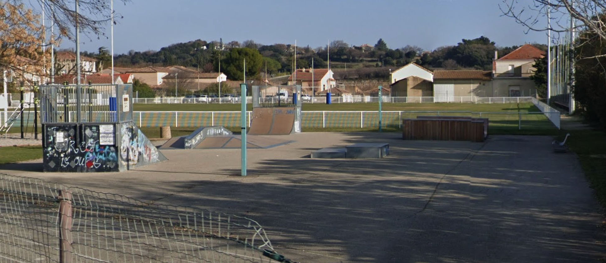 Stade Trintignant Châteauneuf du Pape Skate Spot