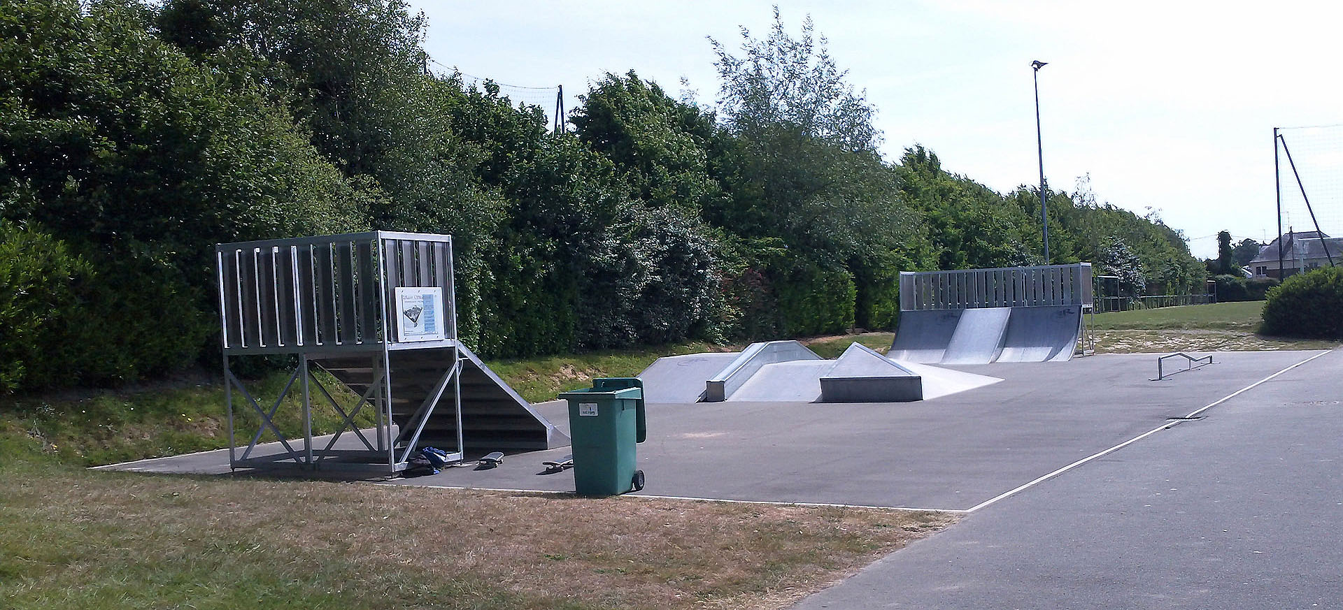 Le Chateau d' Eau Ambrières les Vallées Skate Spot