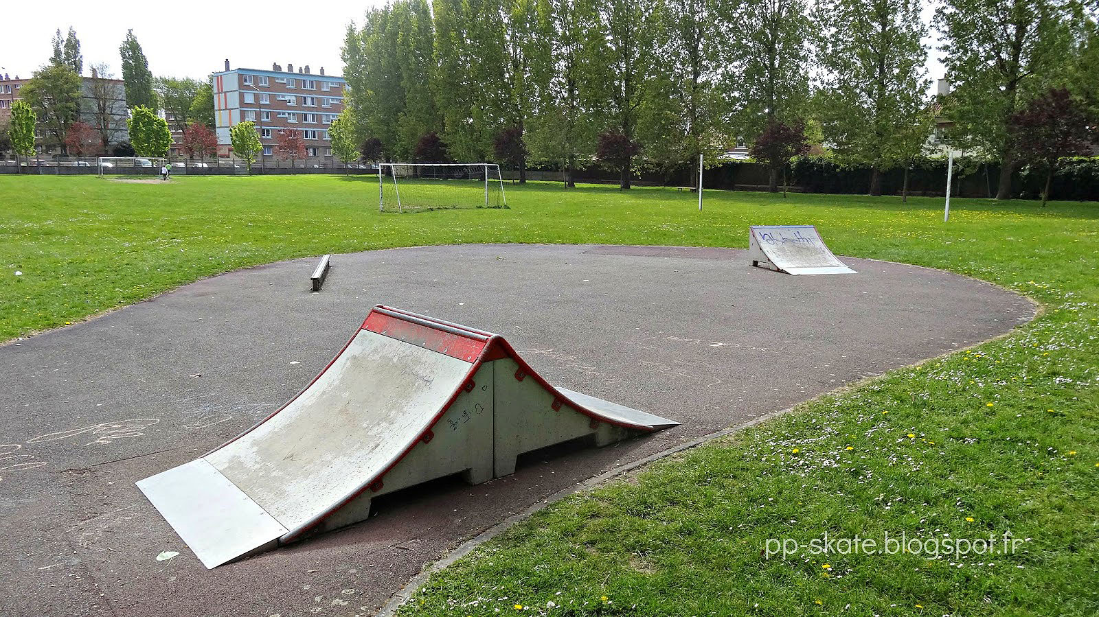 Les 4 Saisons Armentières Skate Spot