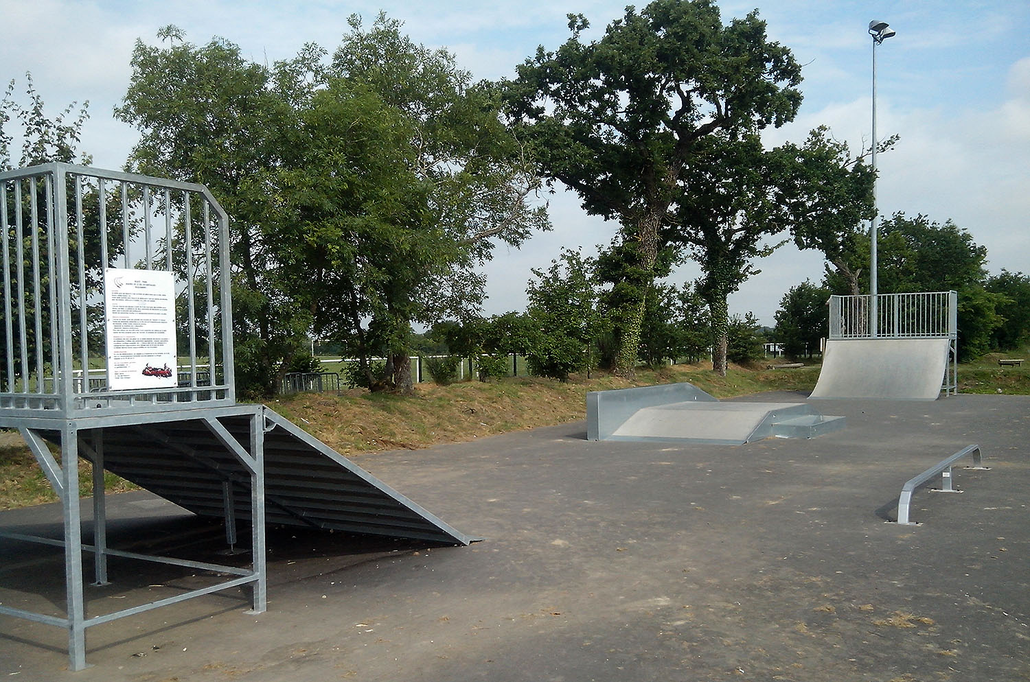 Salle des Sports Le Sel de Bretagne Skate Spot
