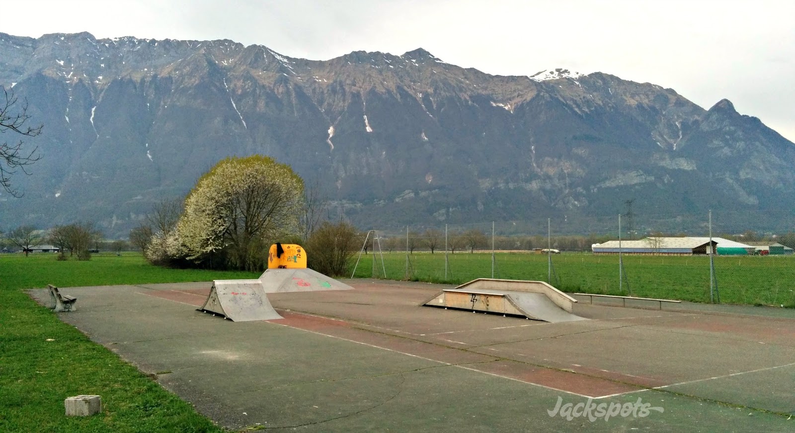 Aiton Aiton Skate Spot